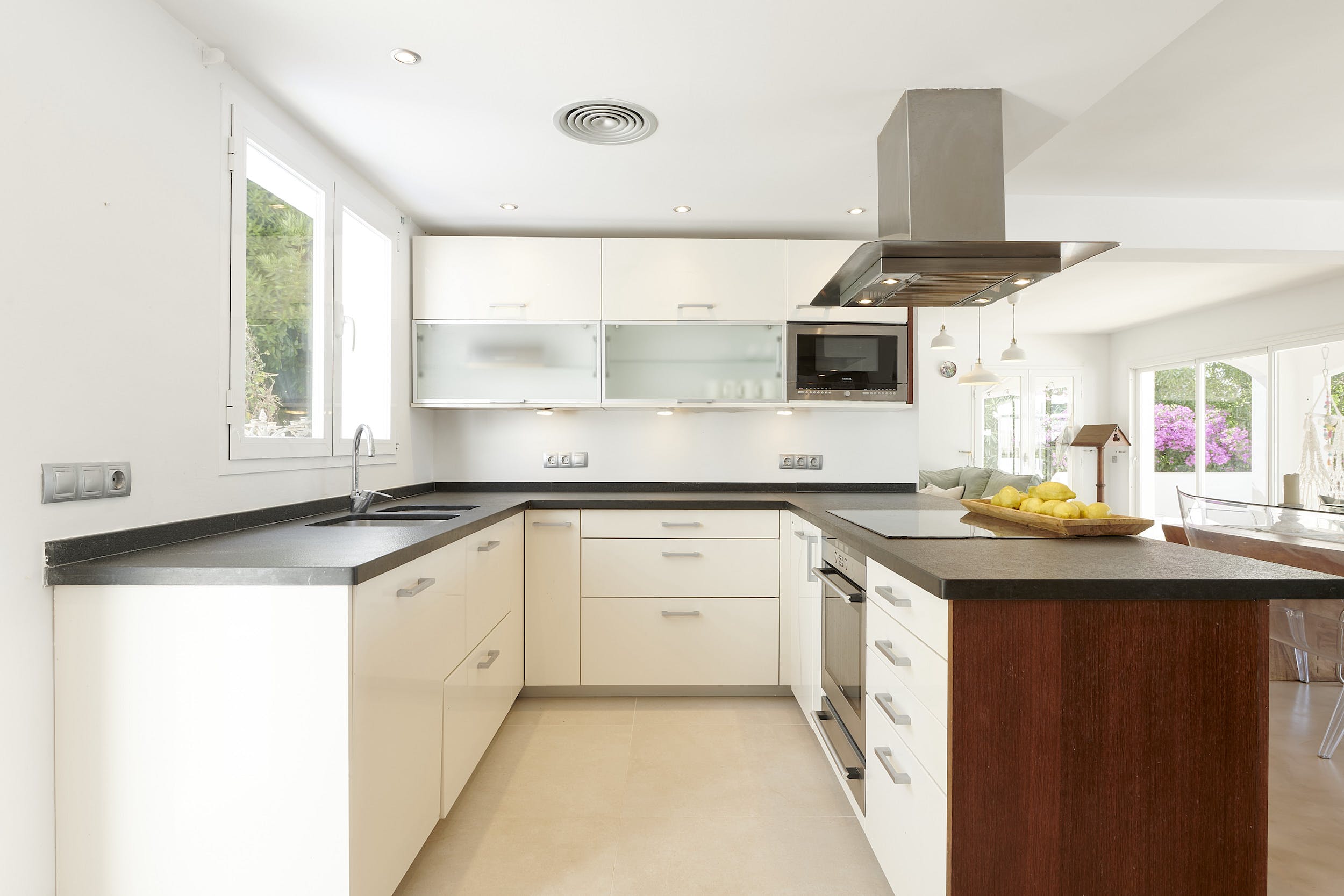 Resa Estates Ibiza for sale te koop Casa Rui Tourist license sta Eularia kitchen 3.jpg